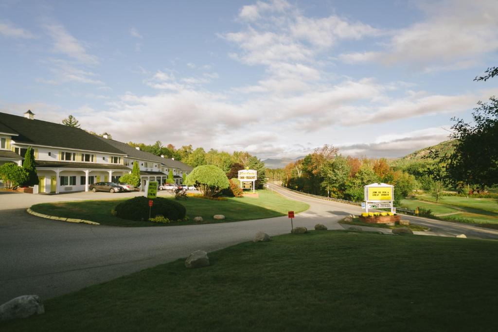Town and Country Inn & Resort image