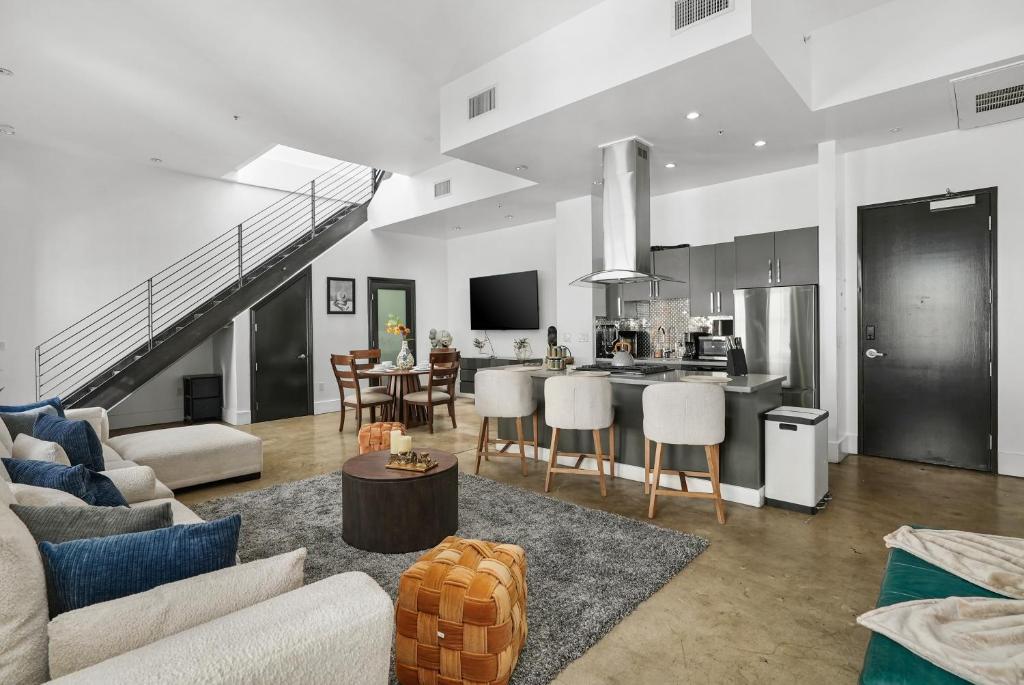 Audemar Boutique Hotel and Apartment Homes image