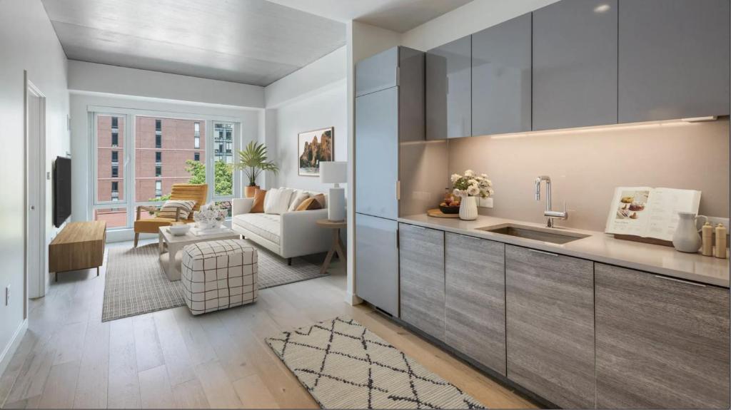 Luxury South End - 2 Bedroom King Amazing Views image