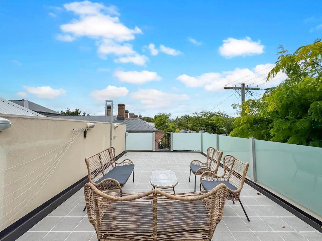 Flemington Escape with private rooftop area photo 4