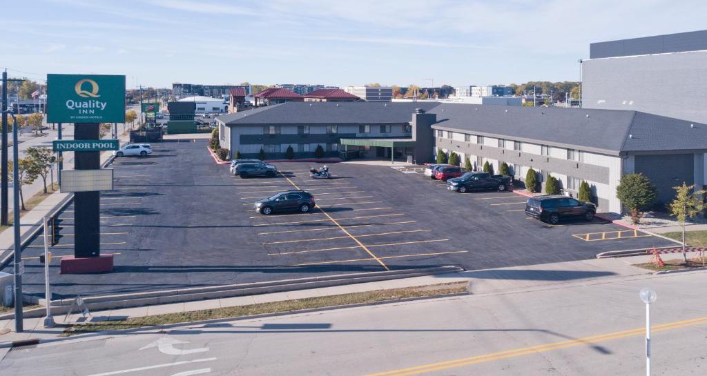 Quality Inn Stadium Area image
