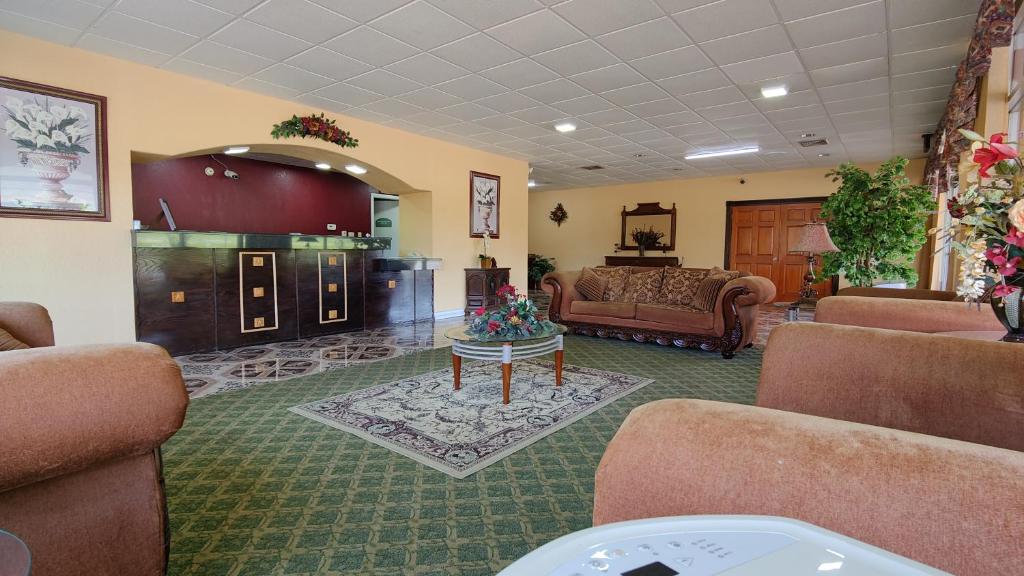 Countryside Inn & Suites image