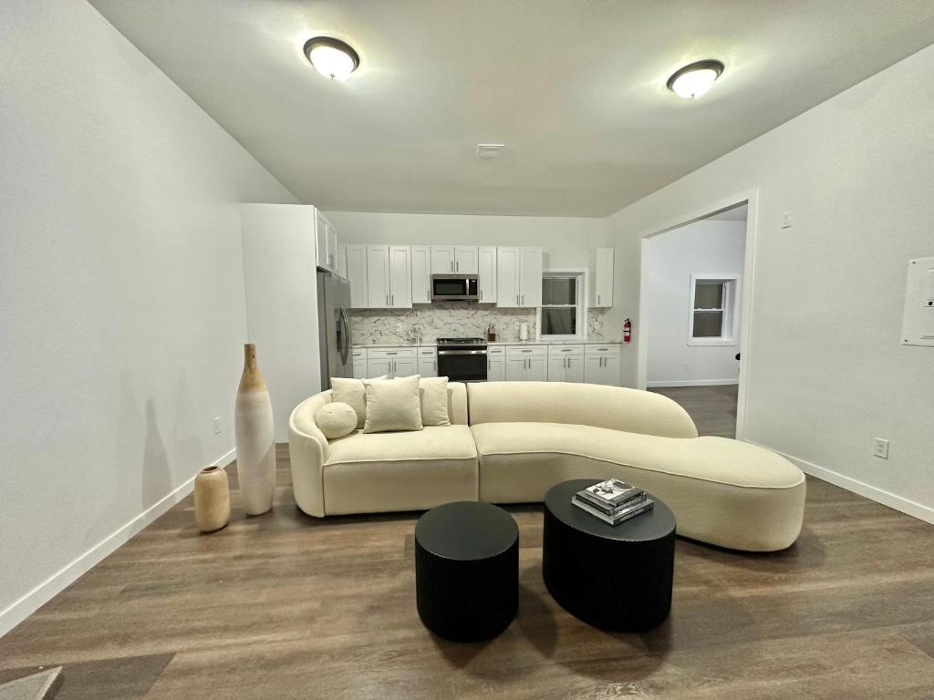 New Jersey EWR Apartment image