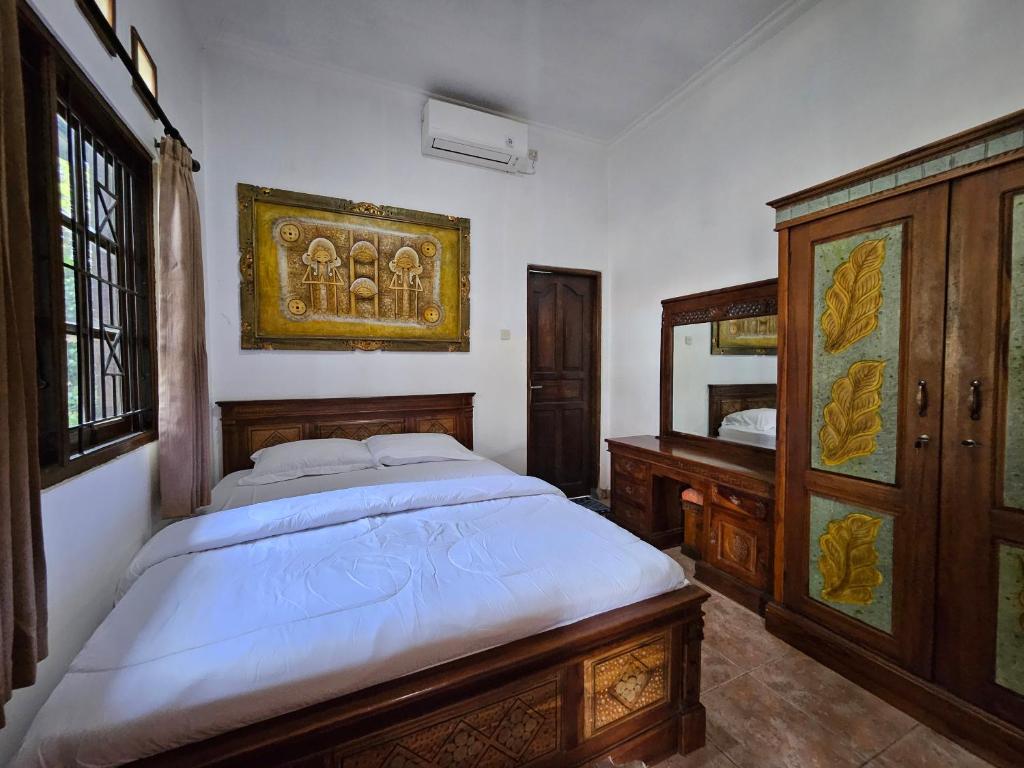 Nirun Garden Villa - Balinese Traditional House in North Bali photo 1