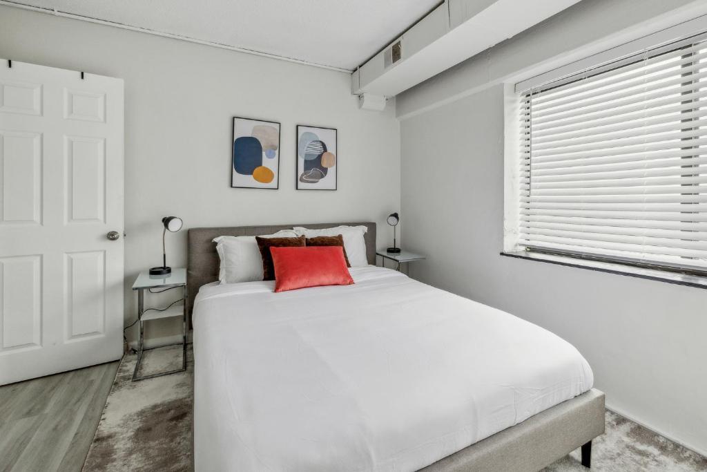 The Stetson 1004 I 1 Bed 1 Bath image