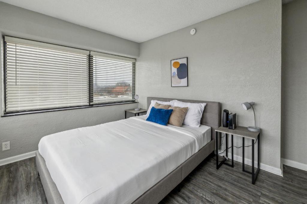 The Stetson 707 I 2 Bed 2 Bath image
