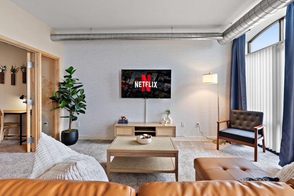 Central Free Parking Gym Fast Wifi Avry Apt image