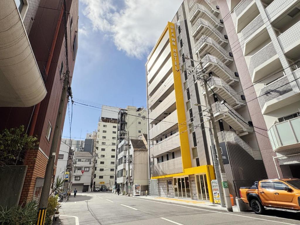 Fawn Hotel, Ando