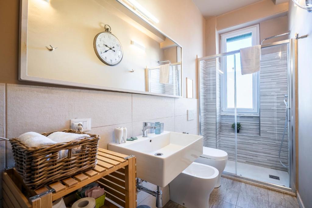 BOBOTEL URBAN Guesthouse - Tap to explore photos