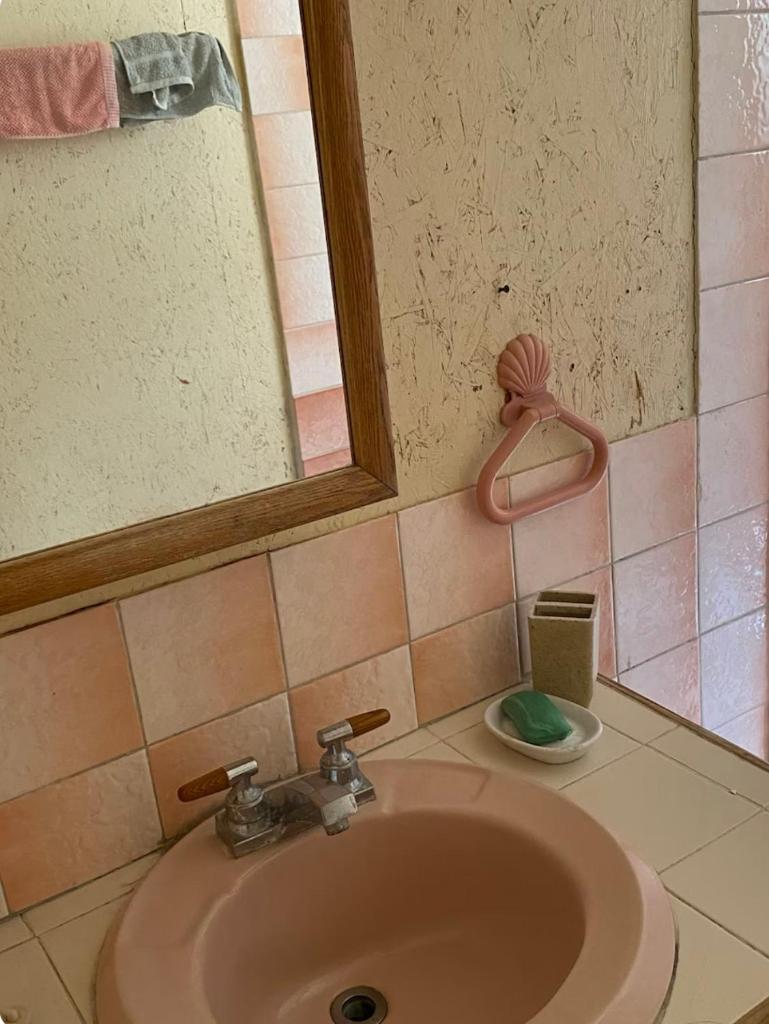 OJ's Guest House photo 1