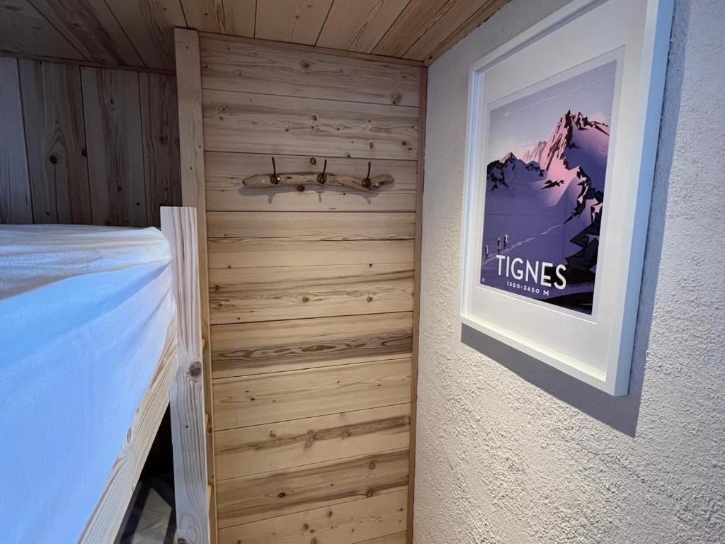 Studio rénové à Tignes, proche pistes, balcon, animaux acceptés - FR-1-502-417 - Tap to explore photos