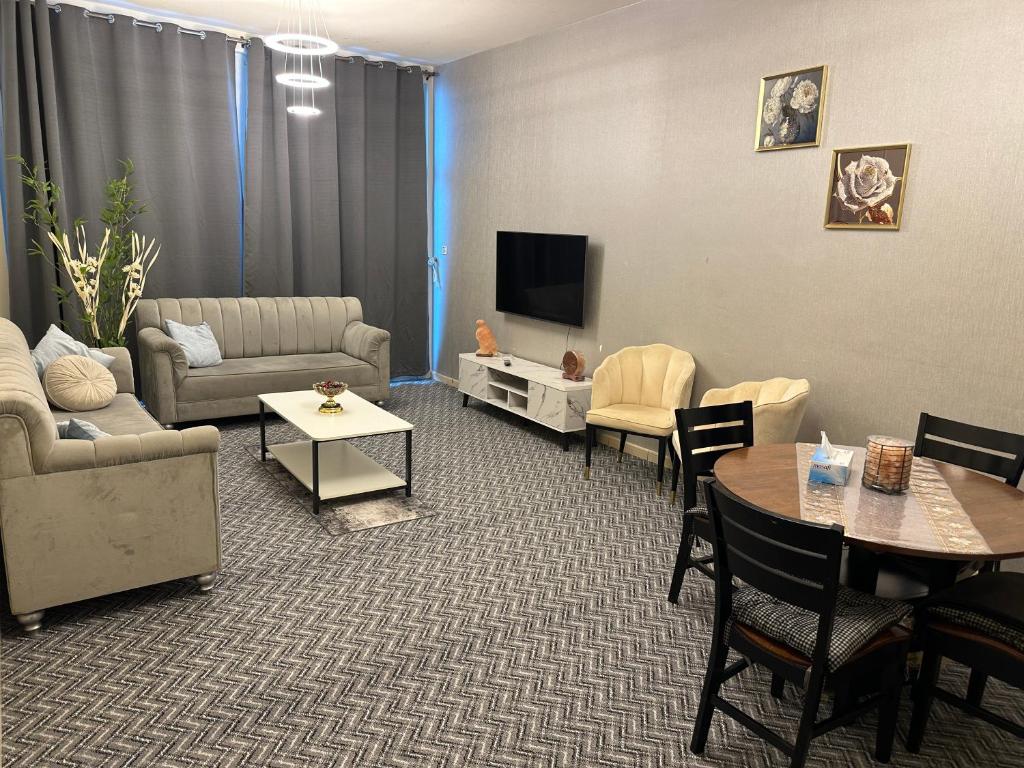 Apartment in Ajman photo 4