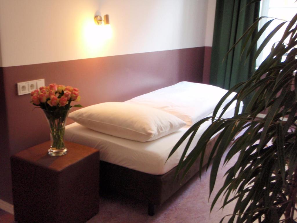 Одноместный (Одноместный номер с общей ванной комнатой), Grand Hostel Berlin