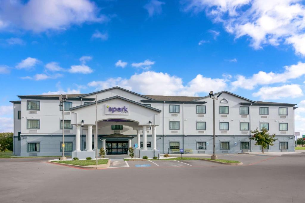 Nature Inn and Suites image