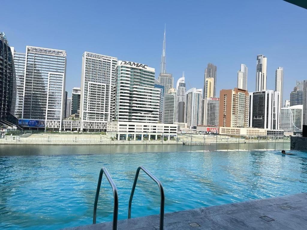 Binghatti canal suites smart home by kings holiday photo 3