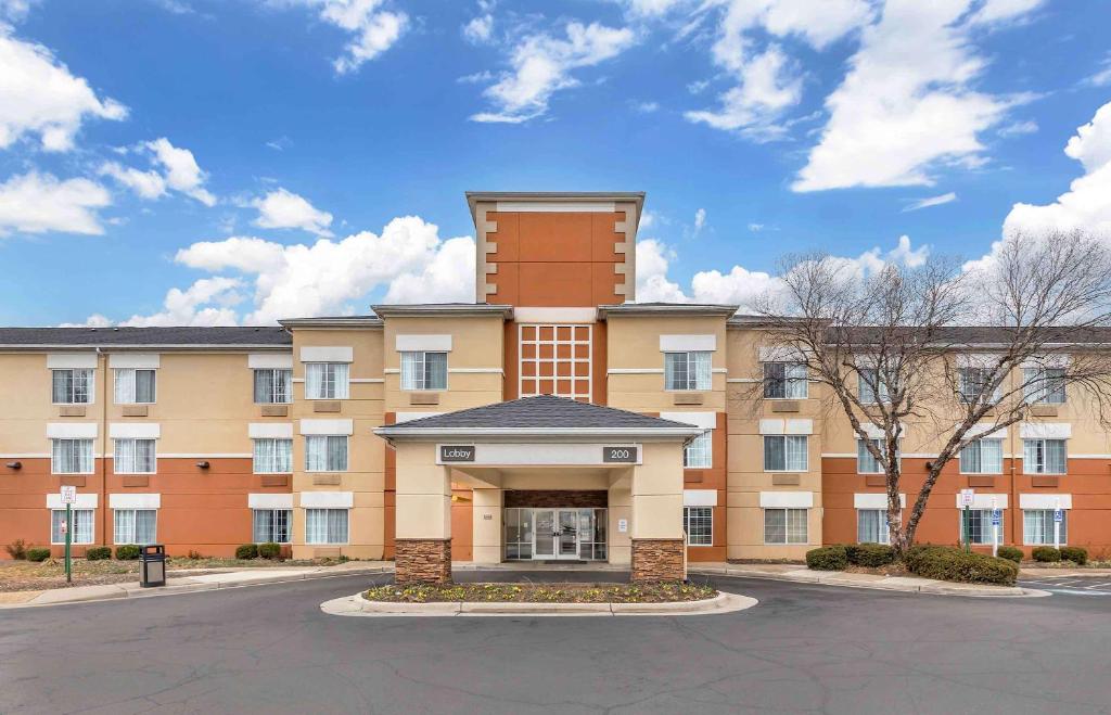 Extended Stay America Suites DC Alexandria Eisenhower Ave image