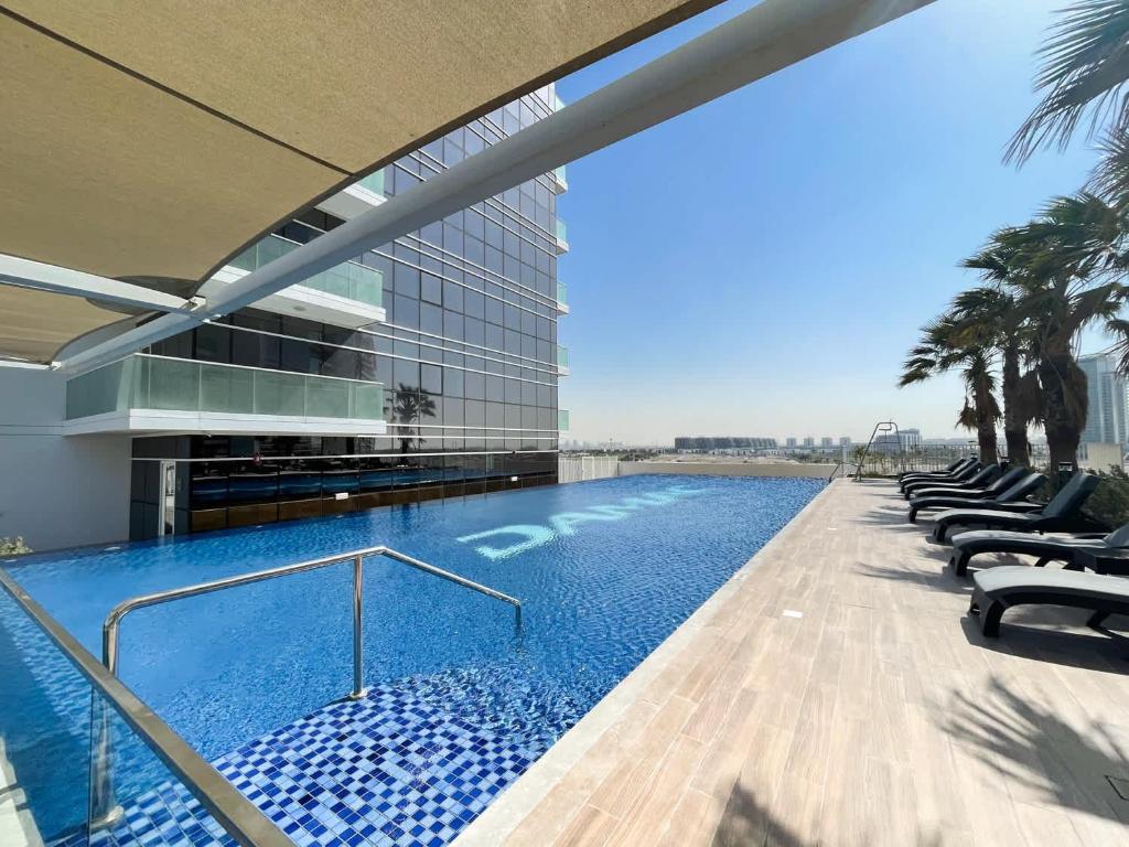 Majestic Studio in Damac Carson C photo 1