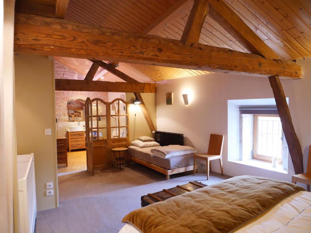 Le Clos de Miribel - Tap to explore photos