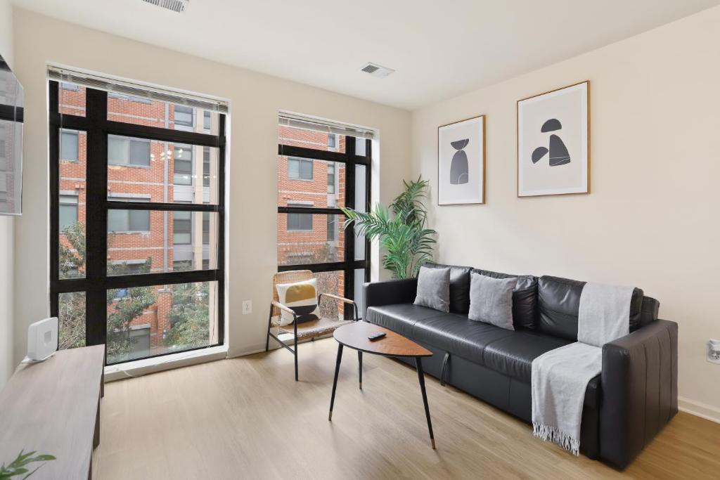 Stylish Classic Apt W All You Need image