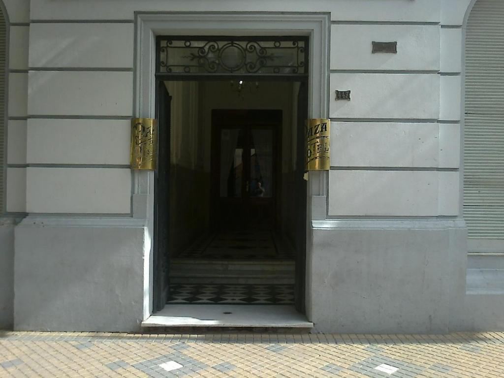 Hotel Plaza Tres Arroyos photo 1
