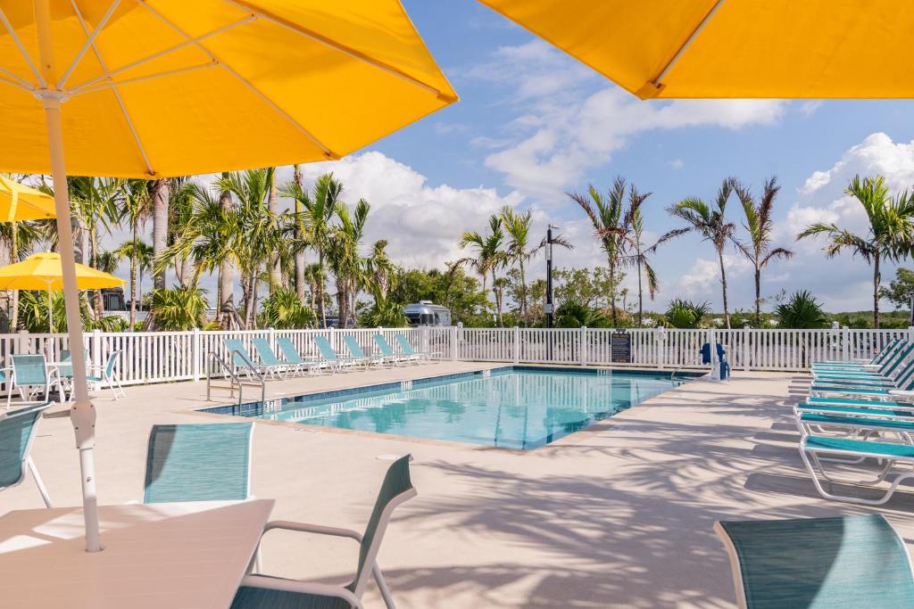 Sun Outdoors Sugarloaf Key image