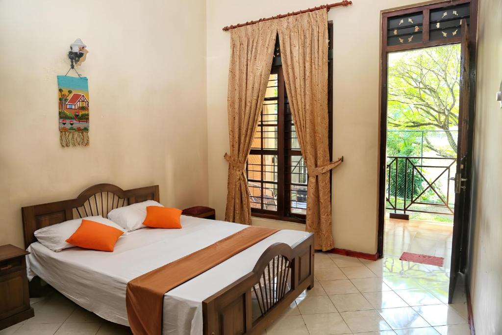 Mahaweli View Bungalow - Tap to explore photos
