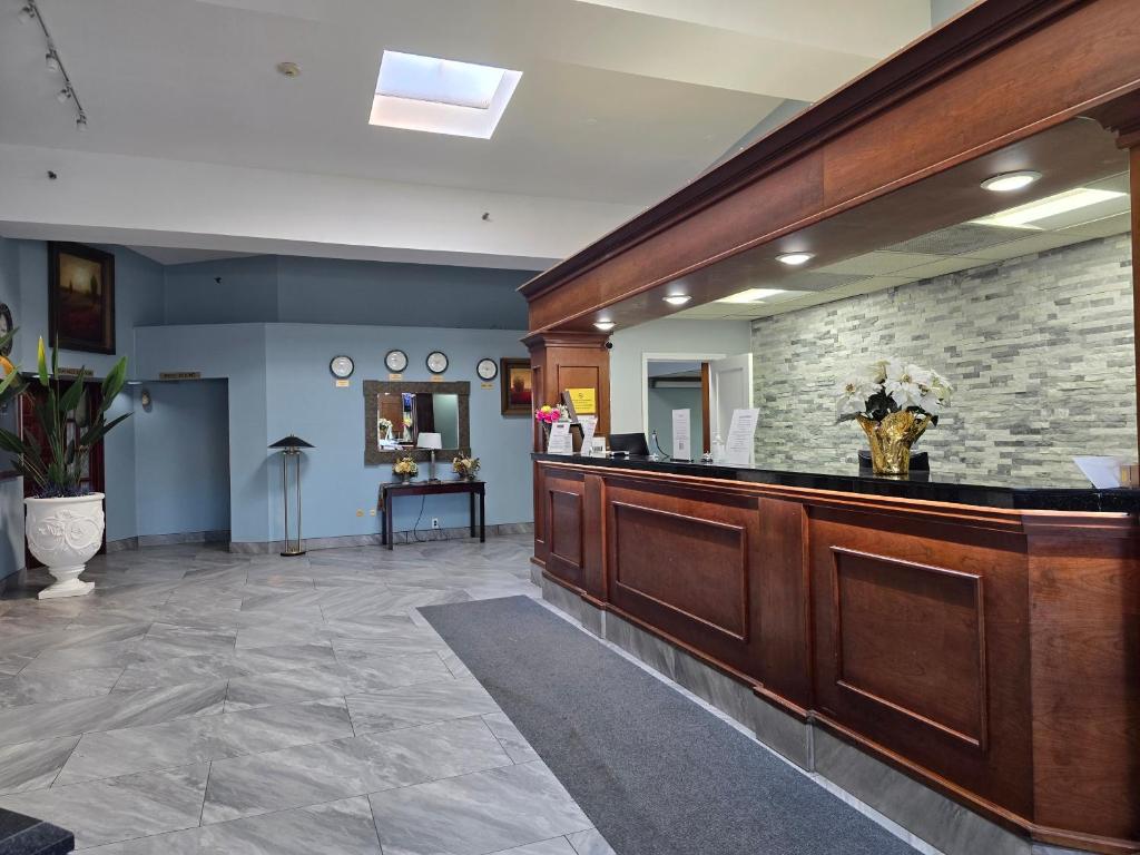 Town Inn image