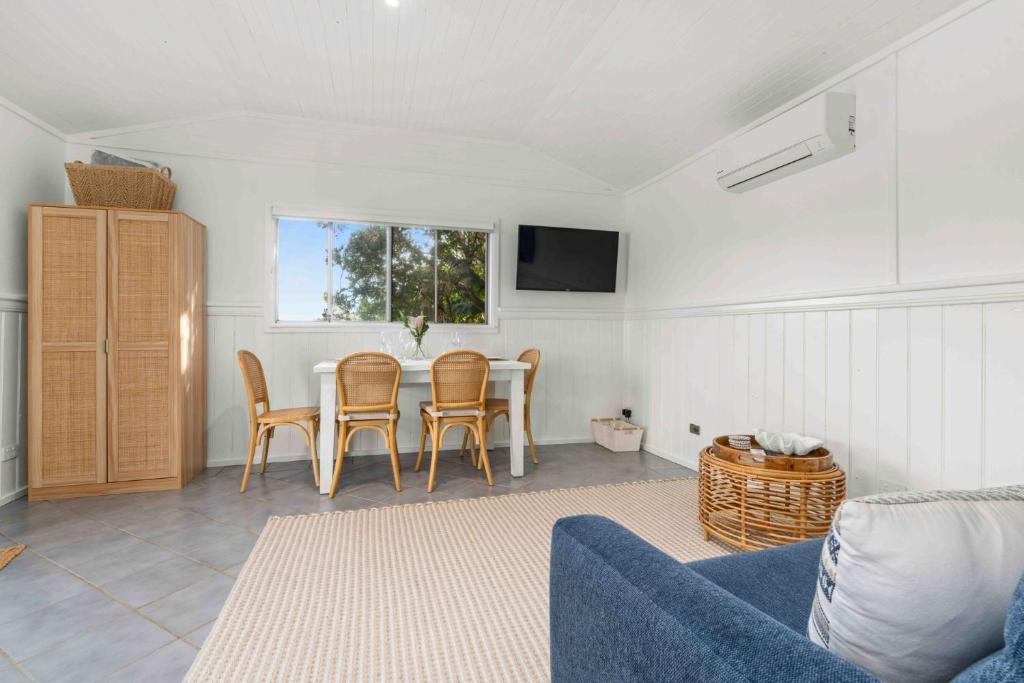 Surfrider Studio - Pet Friendly - 1 Night Stays! photo 3