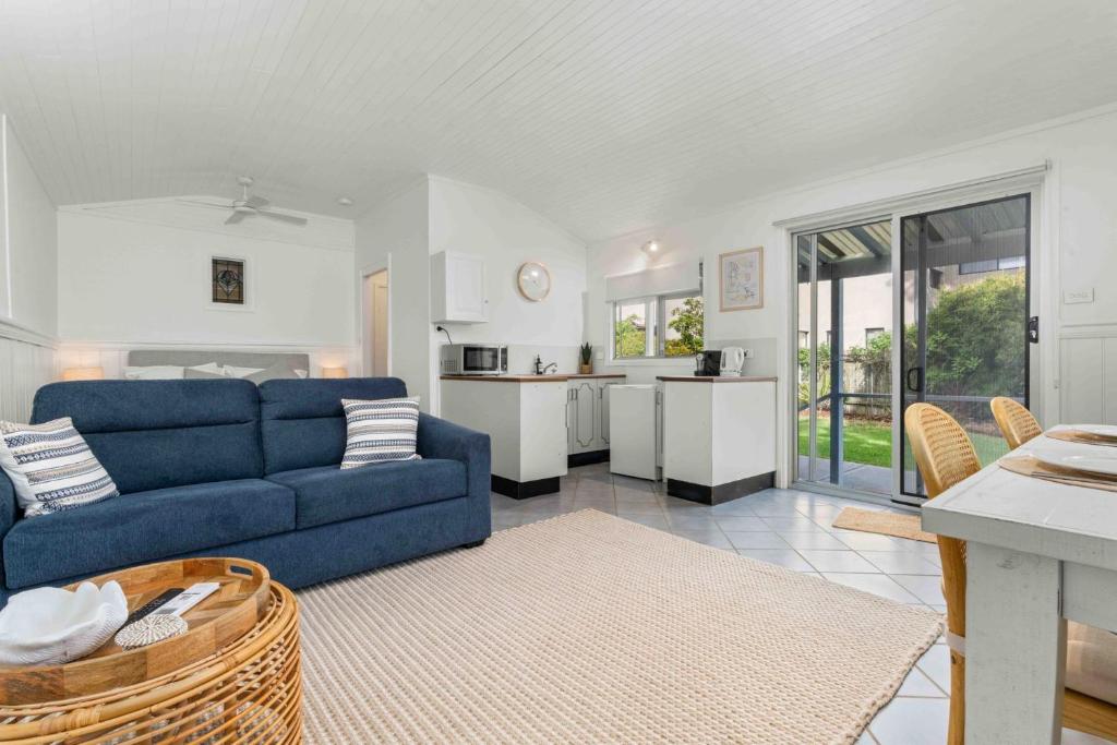 Surfrider Studio - Pet Friendly - 1 Night Stays! photo 2