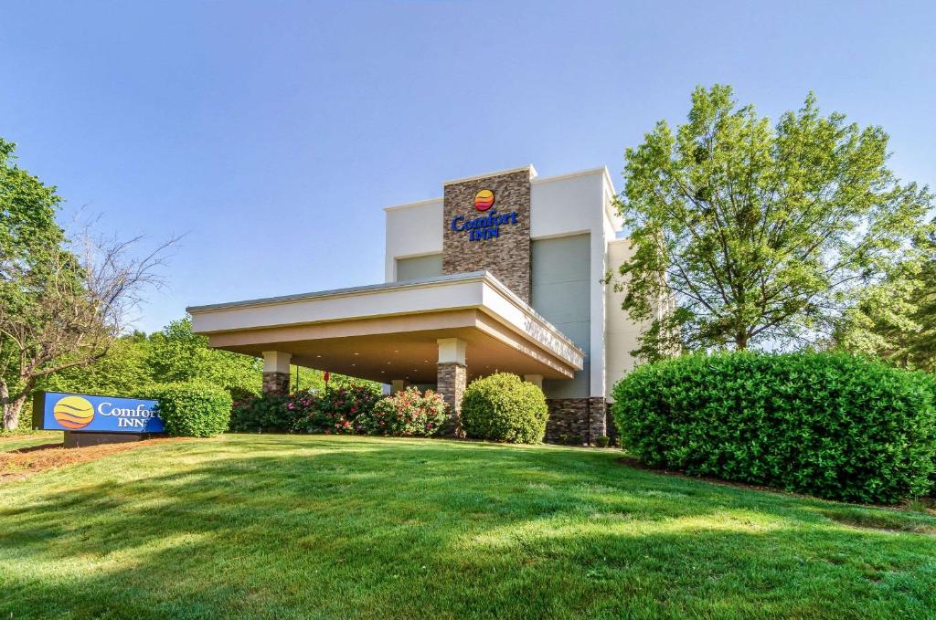 Comfort Inn Raleigh Midtown image
