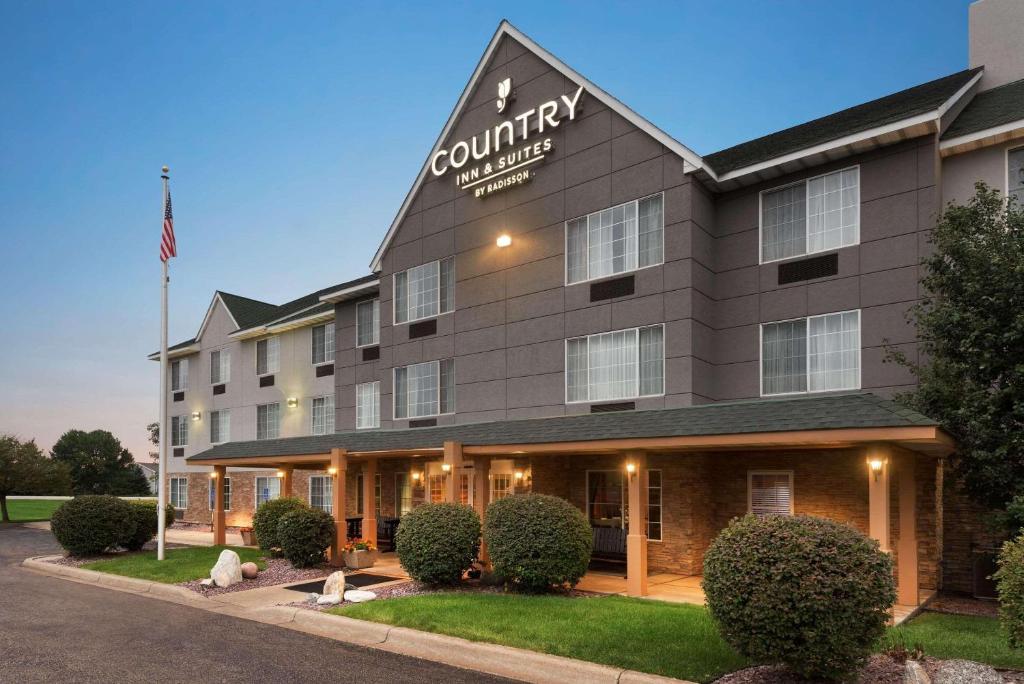 AmeriVu Inn & Suites - Shakopee image