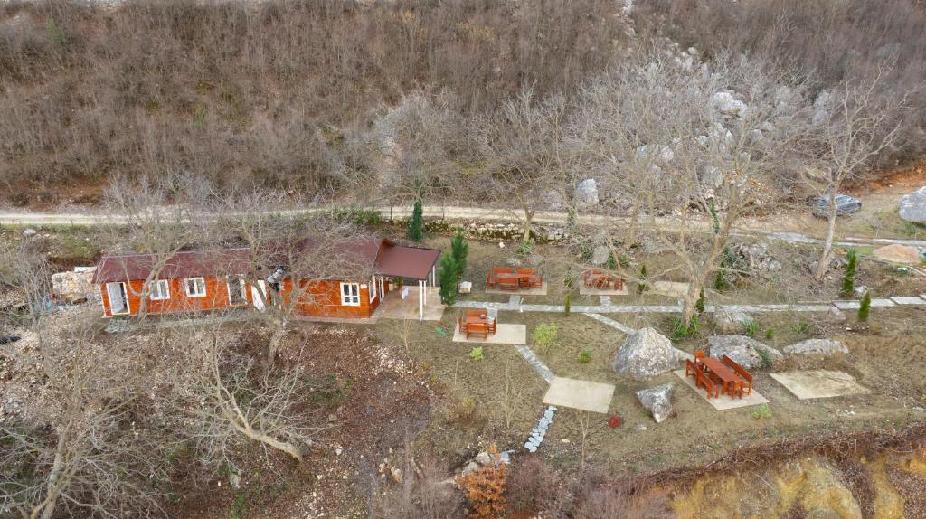 Bujtina Shpella e Plakës Çerçan photo 3