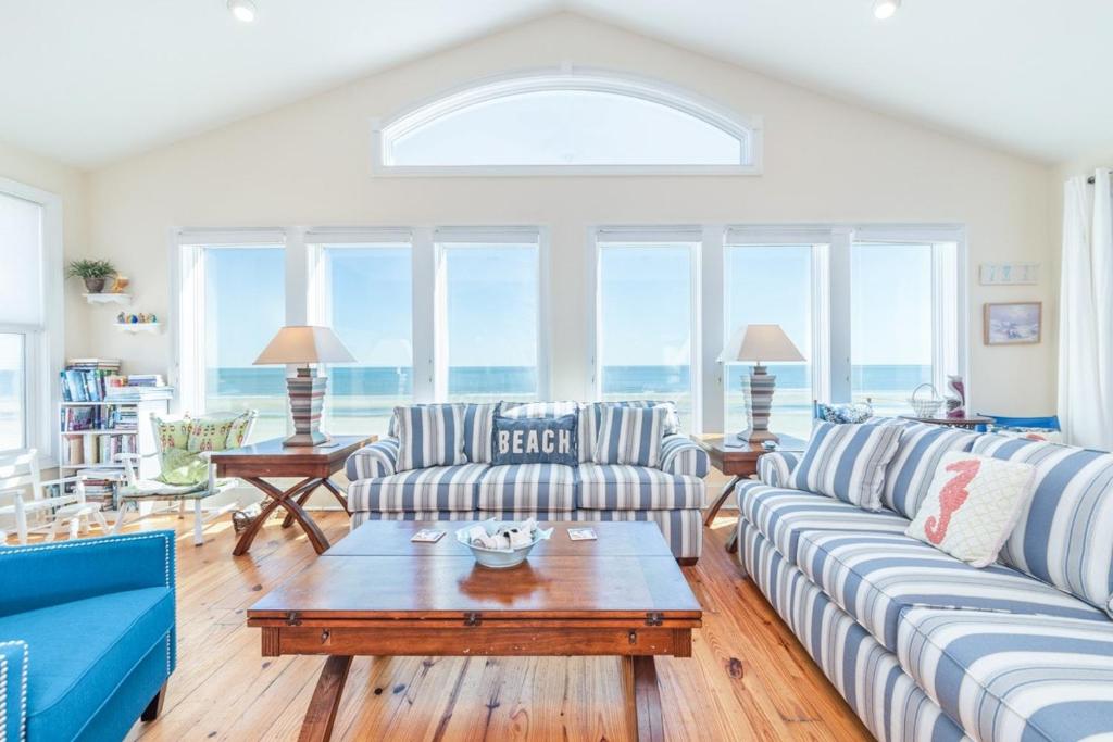 Casa Del Mar - Fripp Island! Beach Access! image