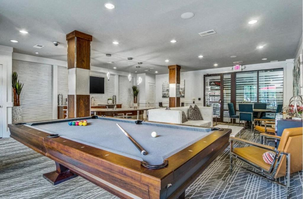 Midtown luxe image