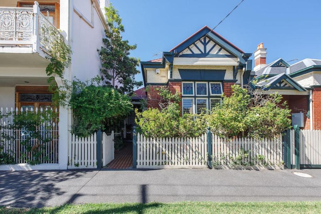 The Sussex - Vintage Haven near Albert Park Lake photo 3