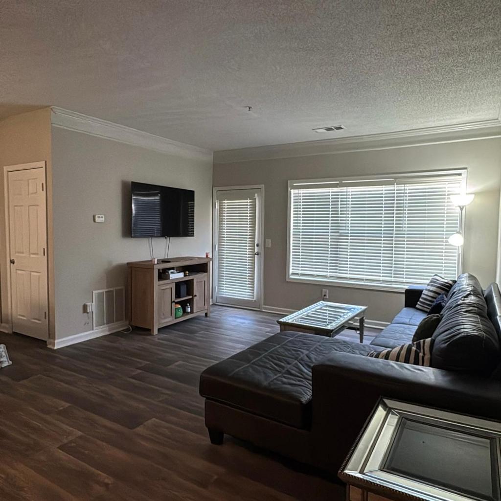 New Charming 1BR Escape image