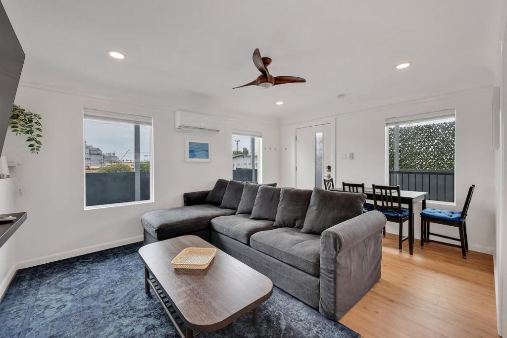 Harborside Suite 10 with Hot Tub and King Bed image