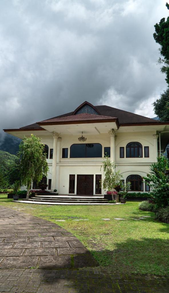 Golden Goose Villas photo 1