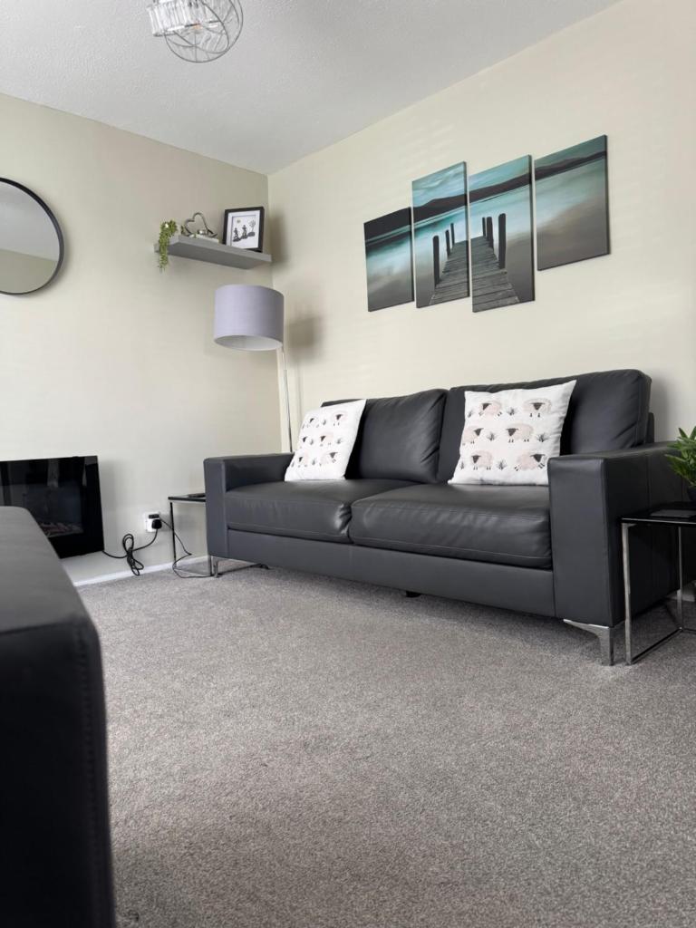 'Benson View' - 2 bedroom Lake District home - Tap to explore photos