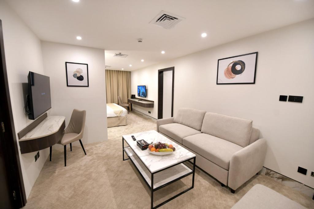 Carlton Tower Hotel Kuwait Room Type - Superior Suite