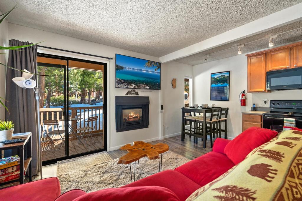 Private/Cozy Kings Beach Retreat image