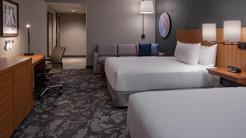 Hyatt Place Indianapolis Downtown - Tap to explore photos