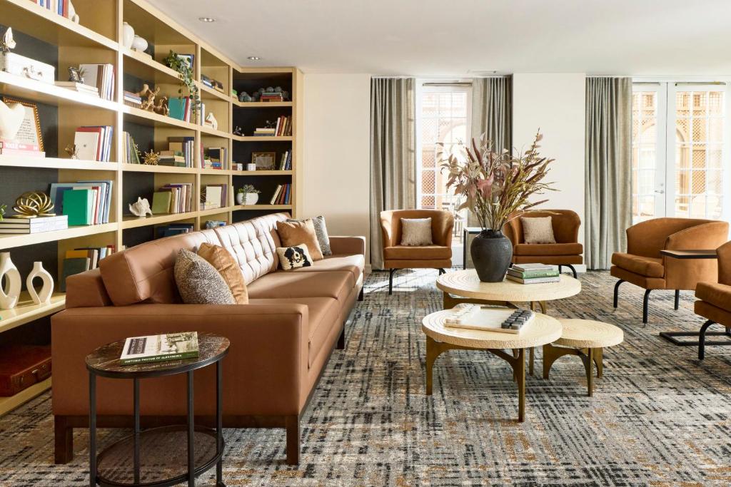 Archer Hotel Old Town Alexandria image