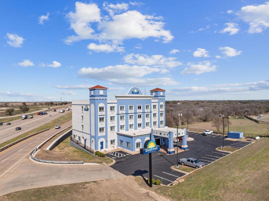 Days Inn by Wyndham Salado image