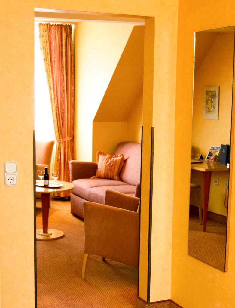 Сьюит (Полулюкс), Hotel Stadt München