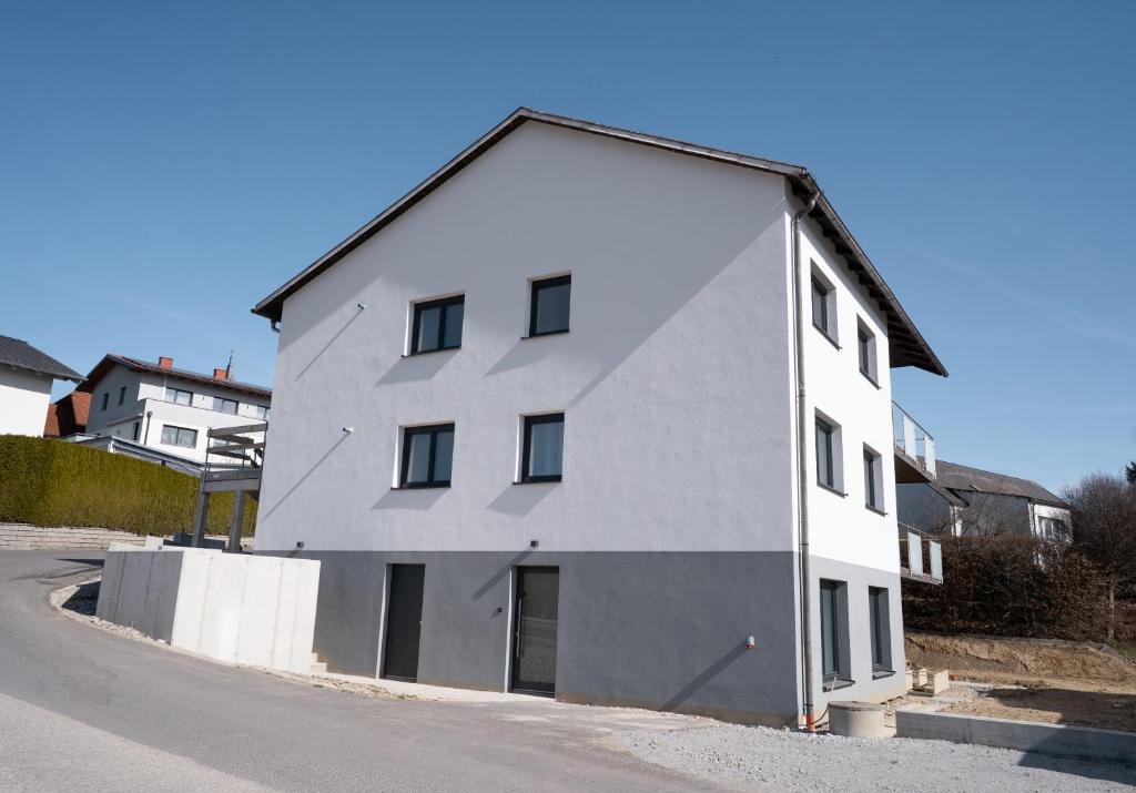 F13 apartments photo 1