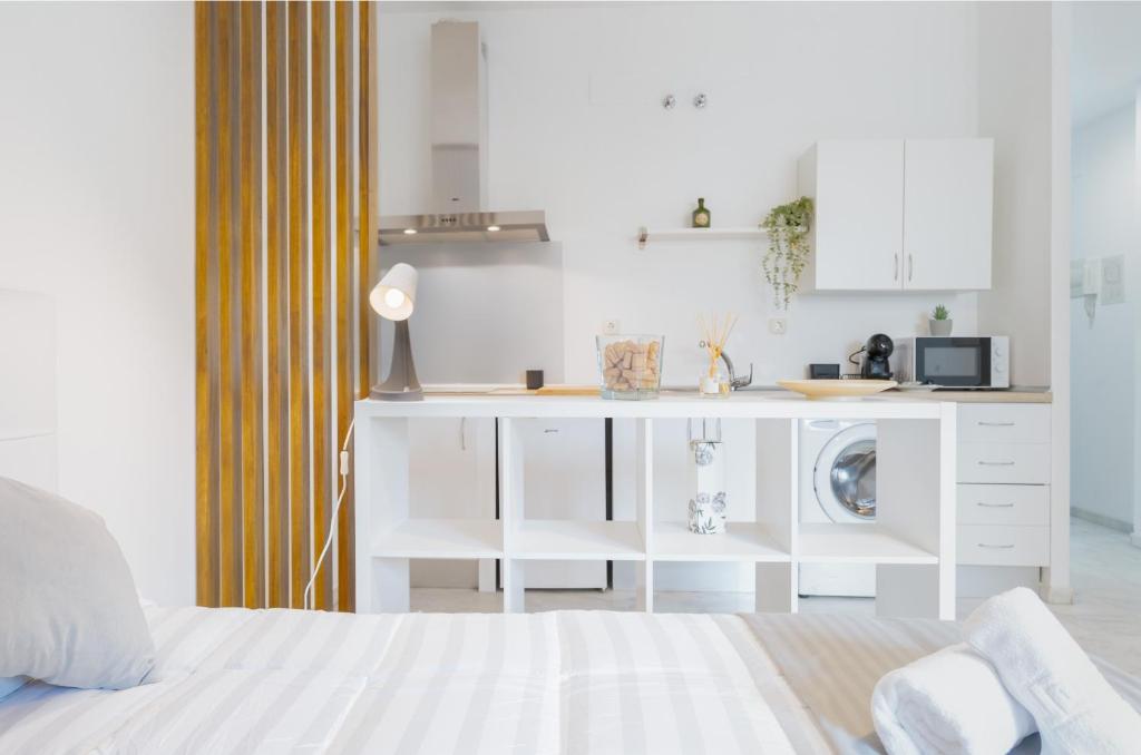Apartamento en Lux Bormujos - Tap to explore photos