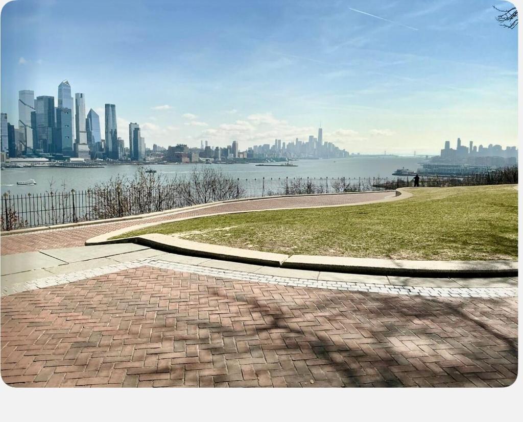 Hudson Haven12mint From NYCity Quite image