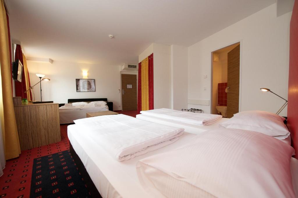 Семейный (Семейный номер XL), Senator Hotel Vienna