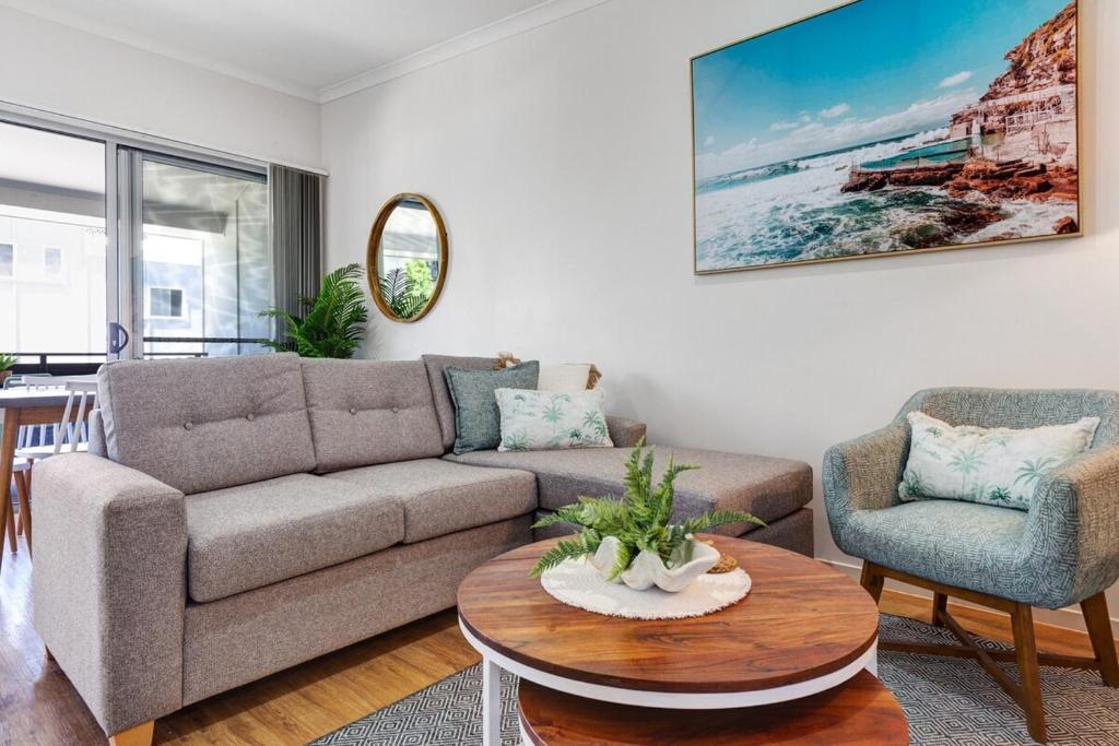 MARJ12- Stylish and Spacious - Tap to explore photos